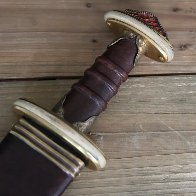 Deepeeka Sutton Hoo Zwaard Met Emaille 5 Deepeeka Sutton Hoo Zwaard Met Emaille - Afbeelding 5